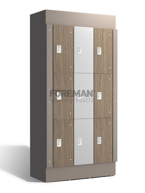 Three compartment locker with concealed profile