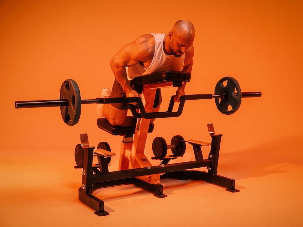 Multifunctional supported free weight raw from FOREMAN