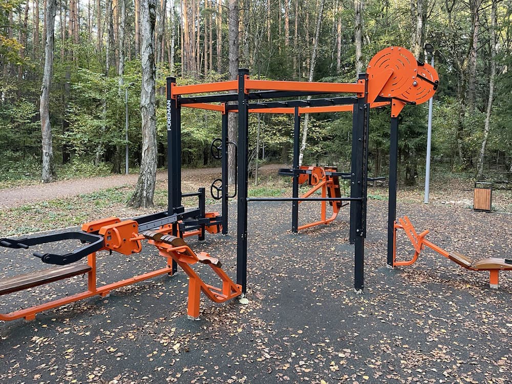 modern multifunctional frame from FOREMAN® - a real outdoor gym with a full range of possibilities