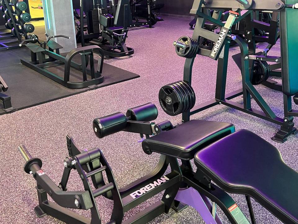 FOREMAN equipment in Fitness Life Club